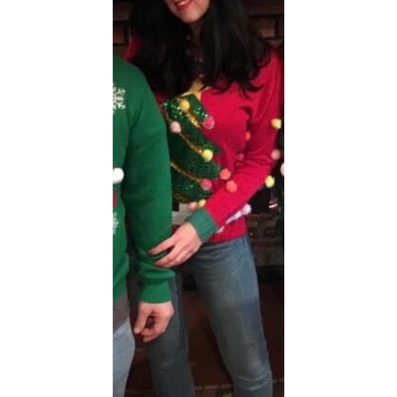 Women’s Christmas Sweater🎄🎅🏻 - Picture 2 of 4